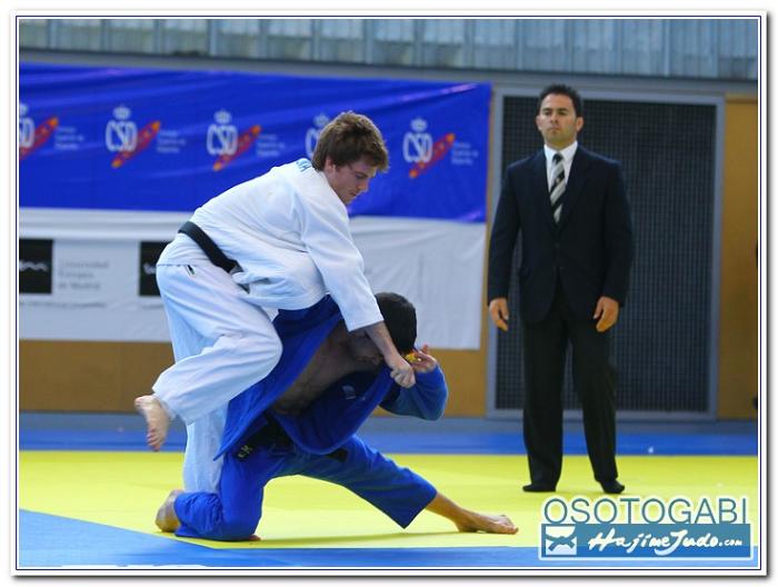 CEU2011 200062